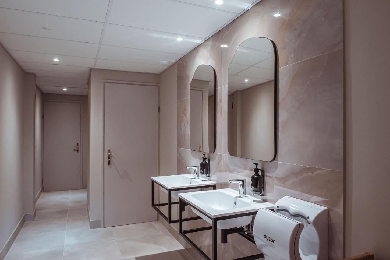 Boutique Hotel Restaurant Bal Echteld ภายนอก รูปภาพ