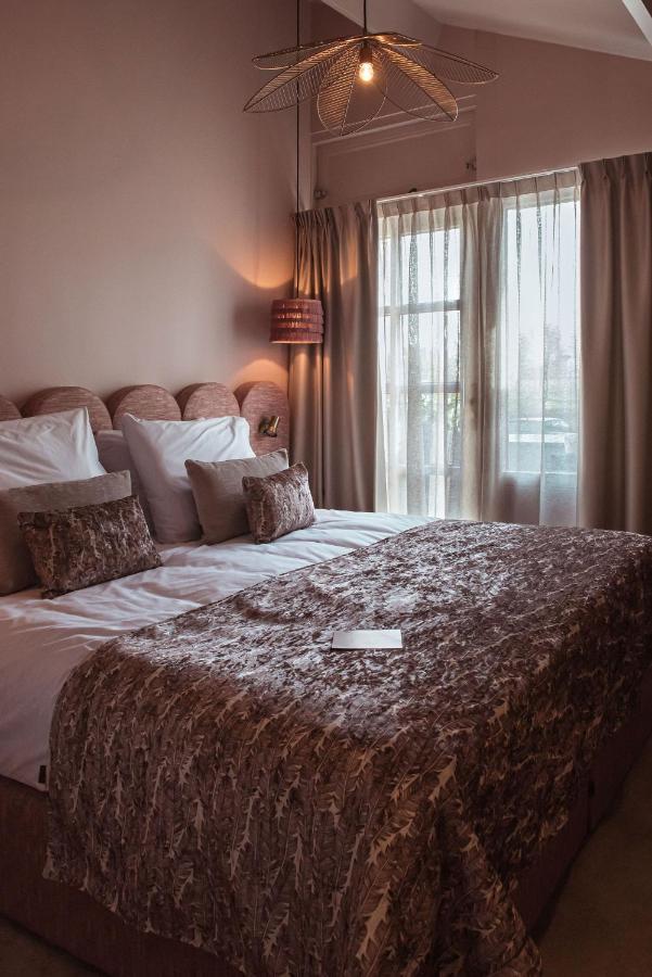 Boutique Hotel Restaurant Bal Echteld ภายนอก รูปภาพ